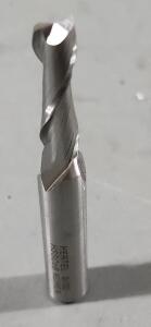 DESCRIPTION: (1) COBALT SQ END MILL BRAND/MODEL: HERTEL 9119133 SIZE: 9/32" DIA 1" LOC QTY: 1