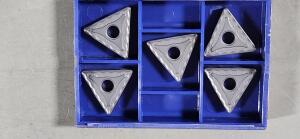 DESCRIPTION: (5) TNMG543A-5V CARBIDE MILLING INSERTS BRAND/MODEL: STELLRAM TNMG270612E-5V RETAIL$: $165.15 QTY: 5