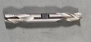 DESCRIPTION: (1) DE HSS SQ END MILL BRAND/MODEL: HERTEL 87151130 SIZE: 1/2" DIA 1" LOC RETAIL$: $50.43 QTY: 1