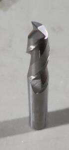 DESCRIPTION: (1) SOLID CARBIDE SQ END MILL BRAND/MODEL: ACCUPRO 01216464 SIZE: 10mm DIA 25mm LOC RETAIL$: $41.46 QTY: 1