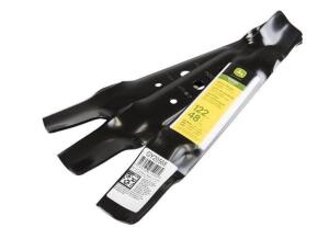 DESCRIPTION: (1) MOWER BLADE KIT BRAND/MODEL: JOHN DEERE/GY20568 INFORMATION: INCLUDES 3 BLADES RETAIL$: $41 QTY: 1