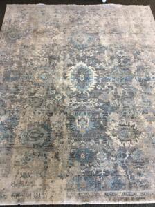 AREA RUG