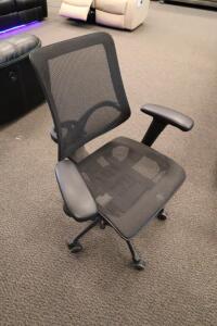 OFFICE CHAIR