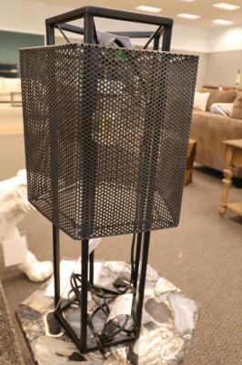 MODERN MESH LAMP