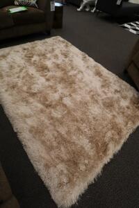 MEDIUM LENGTH BRONZE RUG