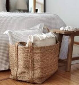 DESCRIPTION: (6) WOVEN BASKETS / BAGS INFORMATION: JUTE CORD RETAIL$: $66.99 EA QTY: 6