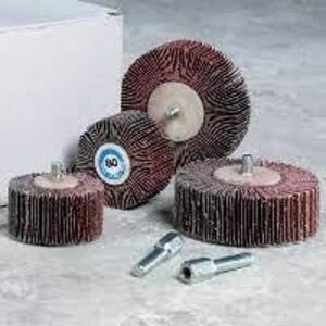 DESCRIPTION: (2) BOXES OF (10) PREMIUM FLAP WHEELS BRAND/MODEL: 809775-26969 INFORMATION: GRIT 120, ALUMINUM OXIDE SIZE: 1 1/2" X 1" X 1/4" QTY: 2