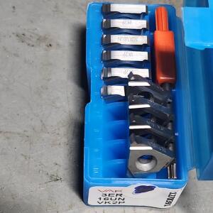 DESCRIPTION: (10) CARBIDE THREADING INSERTS BRAND/MODEL: VARGUS 3ER16UN VK2P SIZE: 16 TPI RETAIL$: $216.30 QTY: 10