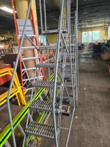 DESCRIPTION: (1) ROLLING LADDER BRAND/MODEL: COTTERMAN RETAIL$: $893 SIZE: 7 STEPS QTY: 1