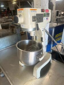 BERKEL BX20 20 QT MIXER W/ BOWL AND WHIP.