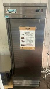 AVANTCO SINGLE DOOR REACH IN FREEZER.