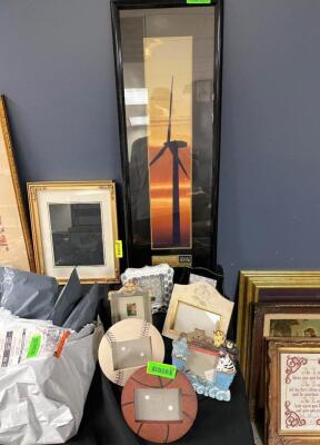 LARGE ASSORTMENT OF PICTURE FRAMES AS SHOWN (SEE ALL PHOTOS!)