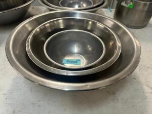 (3) PIECE STAINLESS MIXING BOWL SET