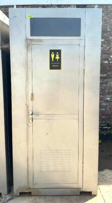 SINGLE PORTABLE FORK ACCESSIBLE RESTROOM WITH VENTILATION