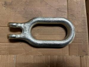 DESCRIPTION: (10) 5/8" G100 OVAL CLEVIS END LINK. BRAND / MODEL: 1389-817-05T ADDITIONAL INFORMATION: RETAILS FOR $20 EACH LOCATION: BAY 6 THIS LOT IS