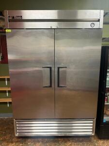 DESCRIPTION TRUE TWO DOOR REACH IN COOLER. BRAND / MODEL: TRUE T-49 ADDITIONAL INFORMATION 115 VOLT, 1 PHASE, SN# 6508868. LOCATION KITCHEN QTY 1