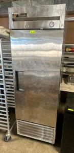 DESCRIPTION TRUE SINGLE DOOR FREEZER. IN WORKING ORDER. BRAND / MODEL: TRUE T-19F ADDITIONAL INFORMATION SN# 3554805, 115 VOLT, 1 PHASE LOCATION SITE