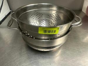 DESCRIPTION (2) STAINLESS COLANDERS THIS LOT IS: SOLD BY THE PIECE LOCATION KITCHEN QTY 2