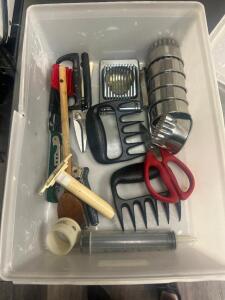 DESCRIPTION PLASTIC TOTE AND CONTENTS - ASSORTED SMALL WARES AND UTENSILS THIS LOT IS: ONE MONEY LOCATION KITCHEN QTY 1