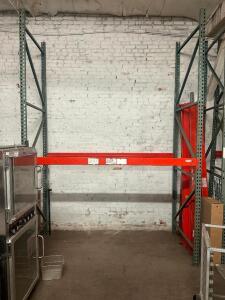 (1) SECTION OF 8' X 4' PALLET RACKING