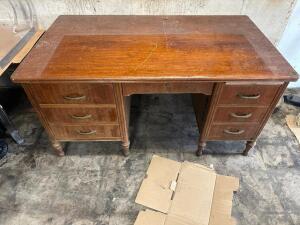 DESCRIPTION 60" VINTAGE WOOD DESK LOCATION SITE 2 QTY 1