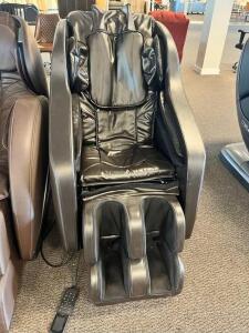 CORE 9 MASSAGE CHAIR