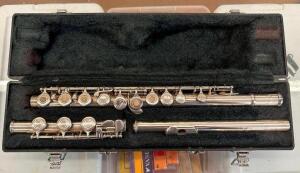 FRENCH MODEL FLUTE WITH CASE