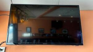 41" TV WITH WALL MOUNT