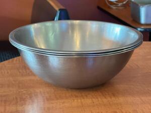 (3) - STAINLESS MIXING BOWLS