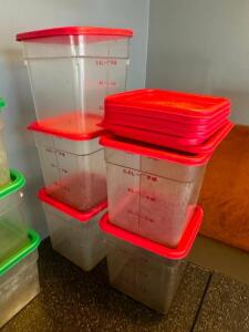 DESCRIPTION (5) 8 QT PLASTIC CONTAINERS W/ LIDS THIS LOT IS: SOLD BY THE PIECE LOCATION SEATING QTY 5