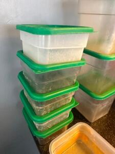 DESCRIPTION (5) 2 QT PLASTIC CONTAINER W/ LIDS THIS LOT IS: SOLD BY THE PIECE LOCATION SEATING QTY 5