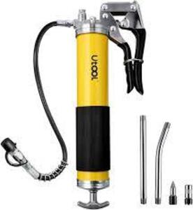 DESCRIPTION: (1) GREASE GUN BRAND/MODEL: BUILT INDUSTRIAL INFORMATION: YELLOW AND BLACK RETAIL$: $24.97 EA QTY: 1