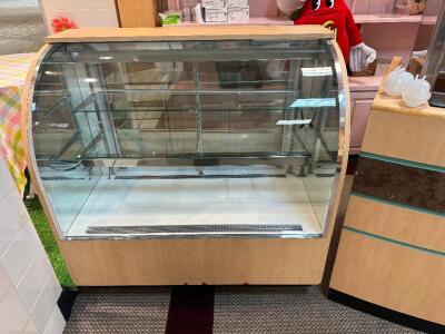 4 FT. ILLUMINATED / HUMIDITY CONTROLLED TRUFFLE DISPLAY CASE