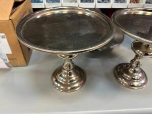 (2) - CAKE STANDS