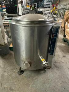 GROEN AH/1E 40 GALLON STEAM JACKETED KETTLE.