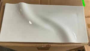 (1) CASE OF 10" CHINA PLATTERS