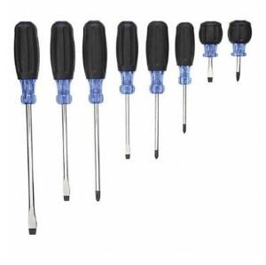 DESCRIPTION: (1) GENERAL PURPOSE SCREWDRIVER SET BRAND/MODEL: WESTWARD/10J228 INFORMATION: PHILLIPS/CUSHION GRIP RETAIL$: $51.38 SIZE: 1-1/2" TO 8"SHA