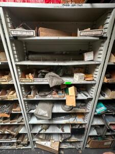 VINTAGE AUTOMOTIVE PARTS / CONTENTS OF SHELVING UNIT