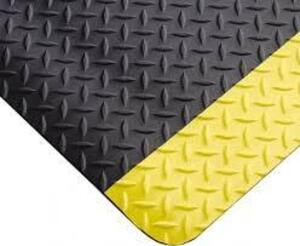 DESCRIPTION: (1) DIAMOND PLATE SPONGE MAT BRAND/MODEL: PRO-SAFE #3956709033X6 INFORMATION: BLACK WITH YELLOW SIZE: 3' X 6' RETAIL$: $370.75 EA QTY: 1