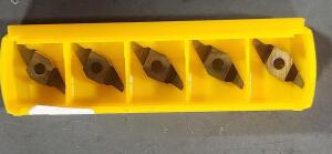 DESCRIPTION: (5) CARBIDE GROOVING PARTING INSERTS BRAND/MODEL: KENNAMETAL V10G-2.52L039 RETAIL$: $221.45 QTY: 5