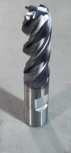 DESCRIPTION: (1) SOLID CARBIDE SQ END MILL BRAND/MODEL: KENNAMETAL HPHV625S4163R120 SIZE: 5/8" DIA 1-5/8" LOC RETAIL$: $371.59 EA QTY: 1