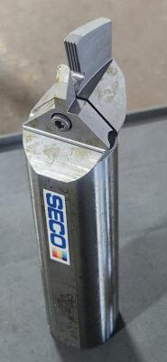 DESCRIPTION: (1) INTERNAL GROOVING TOOL HOLDER BRAND/MODEL: SECO NG-61S99-C115026 RETAIL$: $210.75 QTY: 1