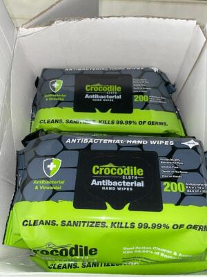 CASE OF ANTIBACTERIAL HAND WIPES