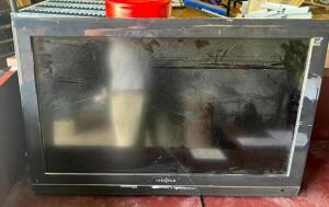 32" FLAT SCREEN TV