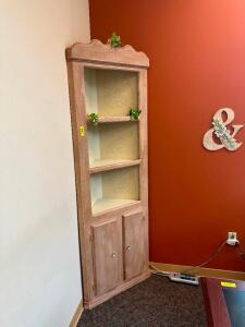 CORNER CABINET