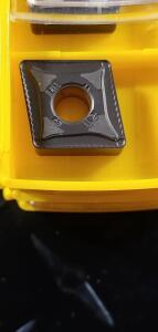 DESCRIPTION: (15) KENLOC MN MEDIUM NEGAIVE INSERTS BRAND/MODEL: KENNAMETAL CNMG160612MN RETAIL$: $ 37.68 PER INSERT SIZE: 543 QTY: 15