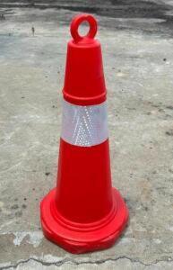 DESCRIPTION: (20) PLASTIC CONES QTY: 20