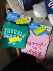 DESCRIPTION: (2) PET SHIRTS BRAND/MODEL: VIBRANT LIFE RETAIL$: $12.57 EA QTY: 2