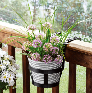 DESCRIPTION: (3) HANGER PLANTER BRAND/MODEL: MAINSTAYS INFORMATION: BLACK SIZE: 4.9 IN QTY: 3