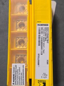 DESCRIPTION: (20) CARBIDE MLLING INSERTS BRAND/MODEL: KENNAMETAL SDHT1204AETN42 RETAIL$: $539.59 QTY: 20